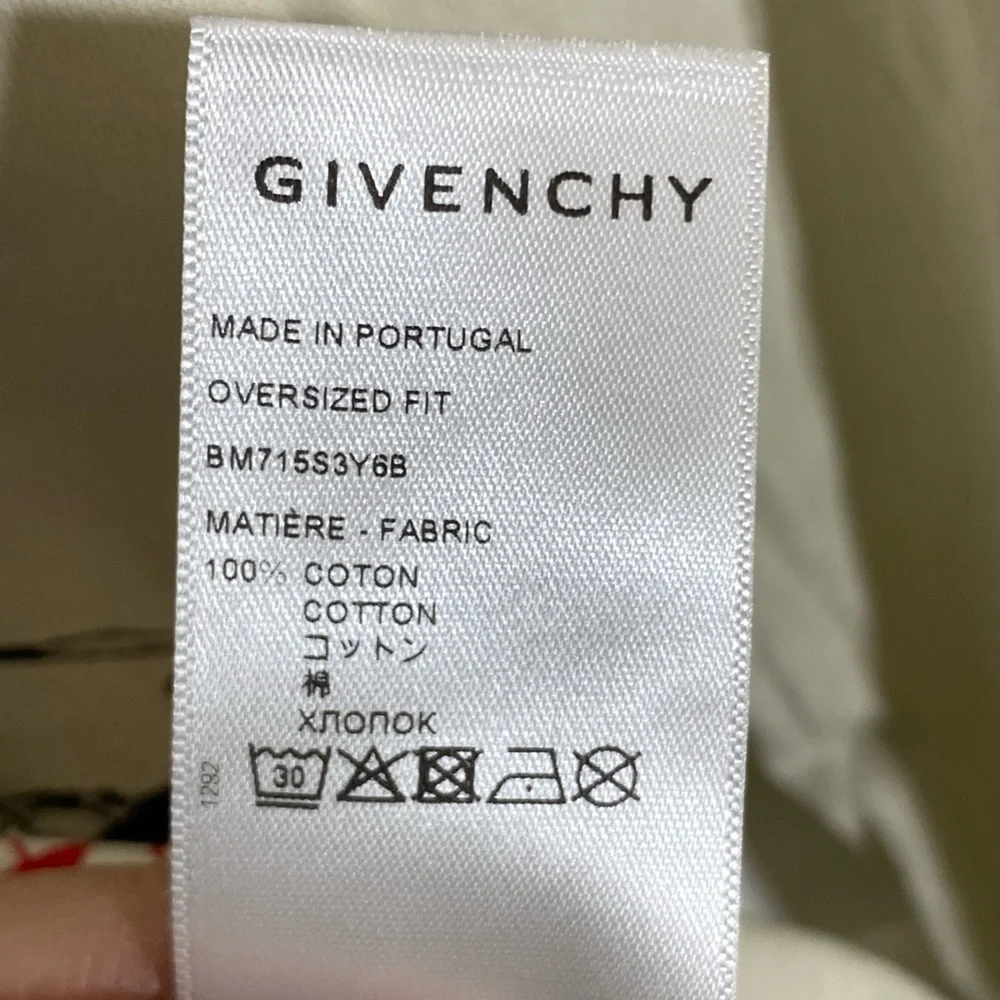 Givenchy MEN’S GOTHIC OVERSIZED HOODIE Size SMALL VGC Made in Portugal - Picture 5 of 16